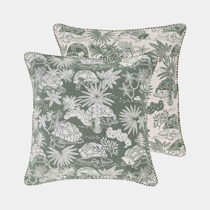 Green Tortoise Woven Cushion Cover