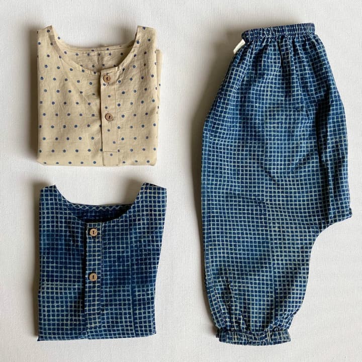 Raidana and Checks Kurta Pyjama Set
