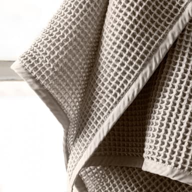 Pearl Waffle Bath Towel