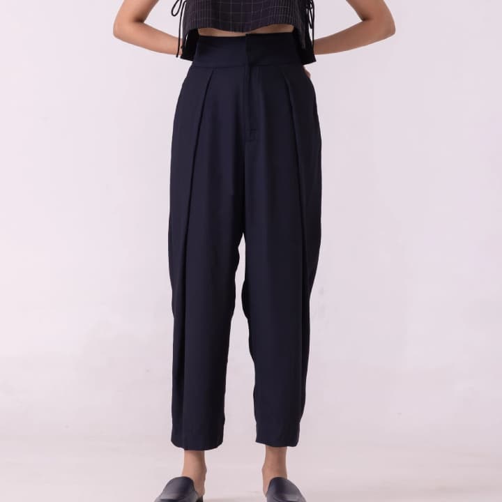 Elinor Black Barrel Pants